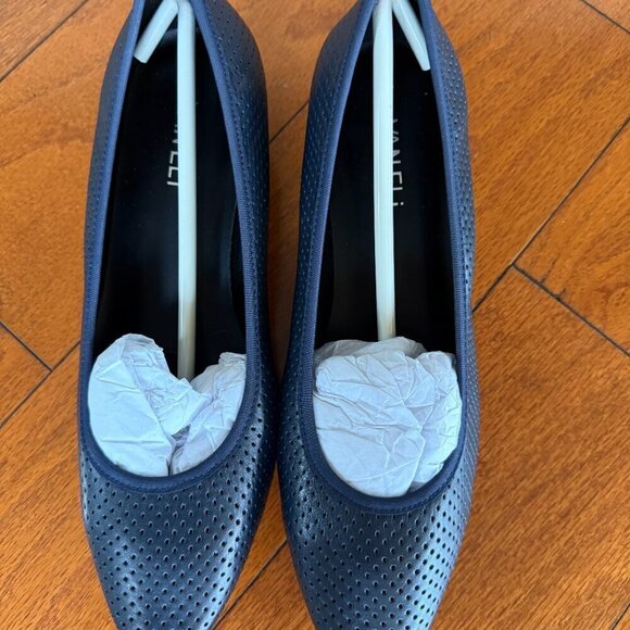 VANELi Ardyce Navy Nappa Dress shoe with a unique heel shape SAVE $76.00 - Picture 3 of 9